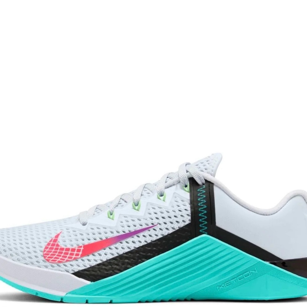Nike Women's Metcon 6 White and Teal Shoes